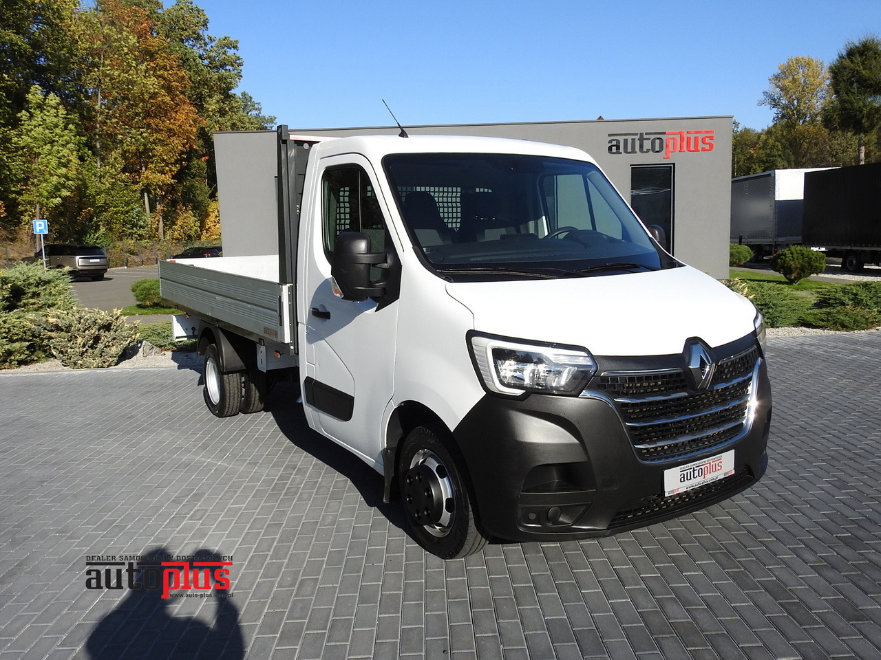 RENAULT MASTER STAKE BODY CRUISE CONTROL AIR CONDITIONING LED LIGHTS TWIN WHEELS 130HP - Bestelwagen met open laadbak: afbeelding 1 RENAULT MASTER STAKE BODY CRUISE CONTROL AIR CONDITIONING LED LIGHTS TWIN WHEELS 130HP - Bestelwagen met open laadbak: afbeelding 1