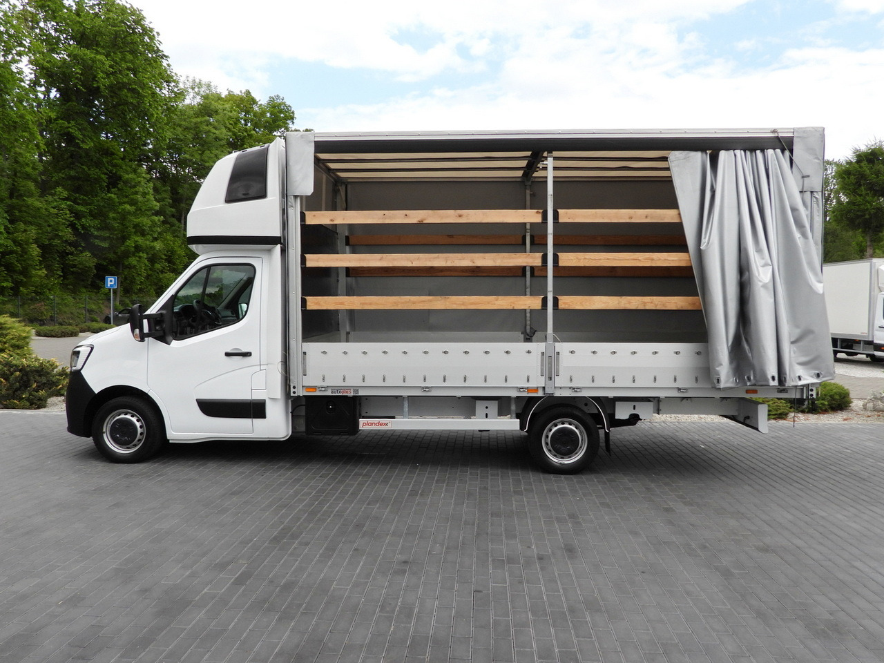 Huifzeil bedrijfswagen RENAULT MASTER TARPAULIN 10 PALLETS CRUISE CONTROL LED LIGHTS PNEUMATICS AIR CONDITIONING 165HP: afbeelding 8 Huifzeil bedrijfswagen RENAULT MASTER TARPAULIN 10 PALLETS CRUISE CONTROL LED LIGHTS PNEUMATICS AIR CONDITIONING 165HP: afbeelding 8