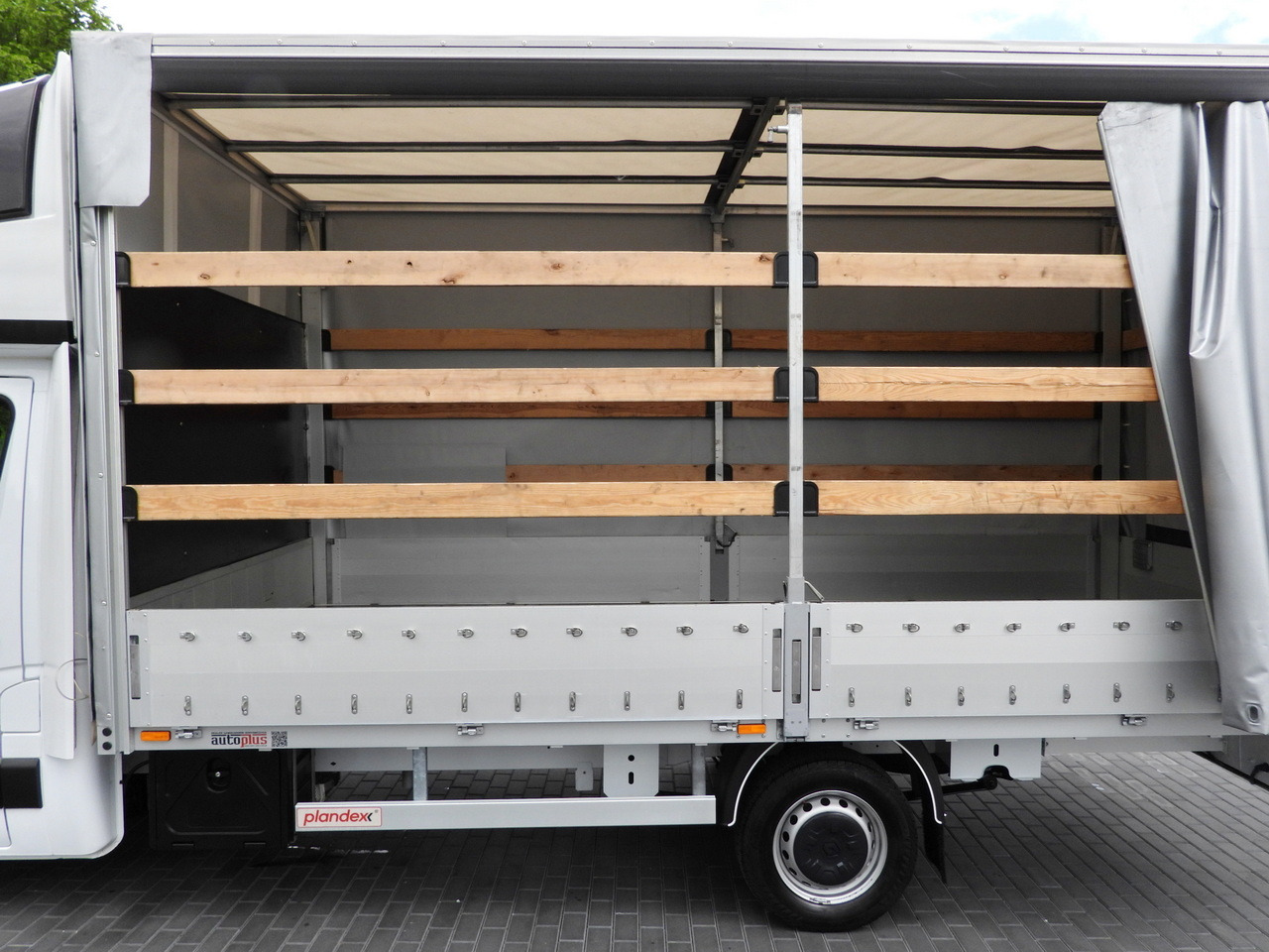 Huifzeil bedrijfswagen RENAULT MASTER TARPAULIN 10 PALLETS CRUISE CONTROL LED LIGHTS PNEUMATICS AIR CONDITIONING 165HP: afbeelding 25 Huifzeil bedrijfswagen RENAULT MASTER TARPAULIN 10 PALLETS CRUISE CONTROL LED LIGHTS PNEUMATICS AIR CONDITIONING 165HP: afbeelding 25