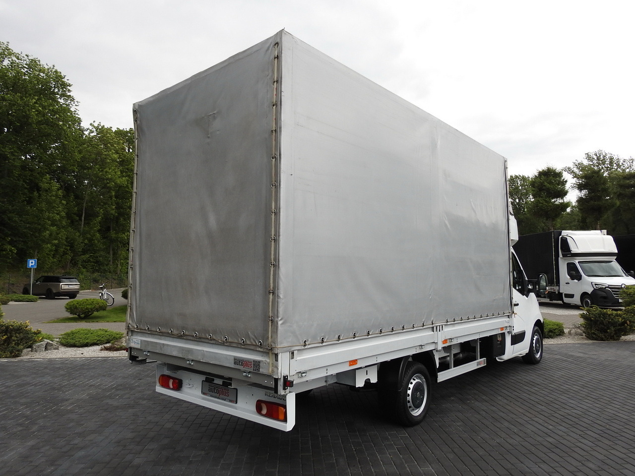 RENAULT MASTER TARPAULIN 10 PALLETS WEBASTO CRUISE CONTROL AIR CONDITIONING 170HP - Huifzeil bedrijfswagen: afbeelding 3 RENAULT MASTER TARPAULIN 10 PALLETS WEBASTO CRUISE CONTROL AIR CONDITIONING 170HP - Huifzeil bedrijfswagen: afbeelding 3