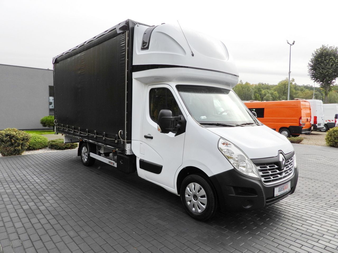 RENAULT MASTER TARPAULIN 10 PALLETS WEBASTO CRUISE CONTROL AIR CONDITIONING 170HP - Huifzeil bedrijfswagen: afbeelding 4 RENAULT MASTER TARPAULIN 10 PALLETS WEBASTO CRUISE CONTROL AIR CONDITIONING 170HP - Huifzeil bedrijfswagen: afbeelding 4