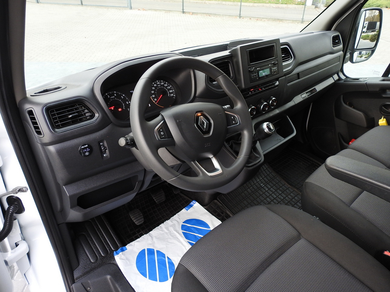 RENAULT MASTER TARPAULIN 10 PALLETS WEBASTO CRUISE CONTROL AIR CONDITIONING LED LIGHTS PNEUMATICS 165HP - Huifzeil bedrijfswagen: afbeelding 2 RENAULT MASTER TARPAULIN 10 PALLETS WEBASTO CRUISE CONTROL AIR CONDITIONING LED LIGHTS PNEUMATICS 165HP - Huifzeil bedrijfswagen: afbeelding 2