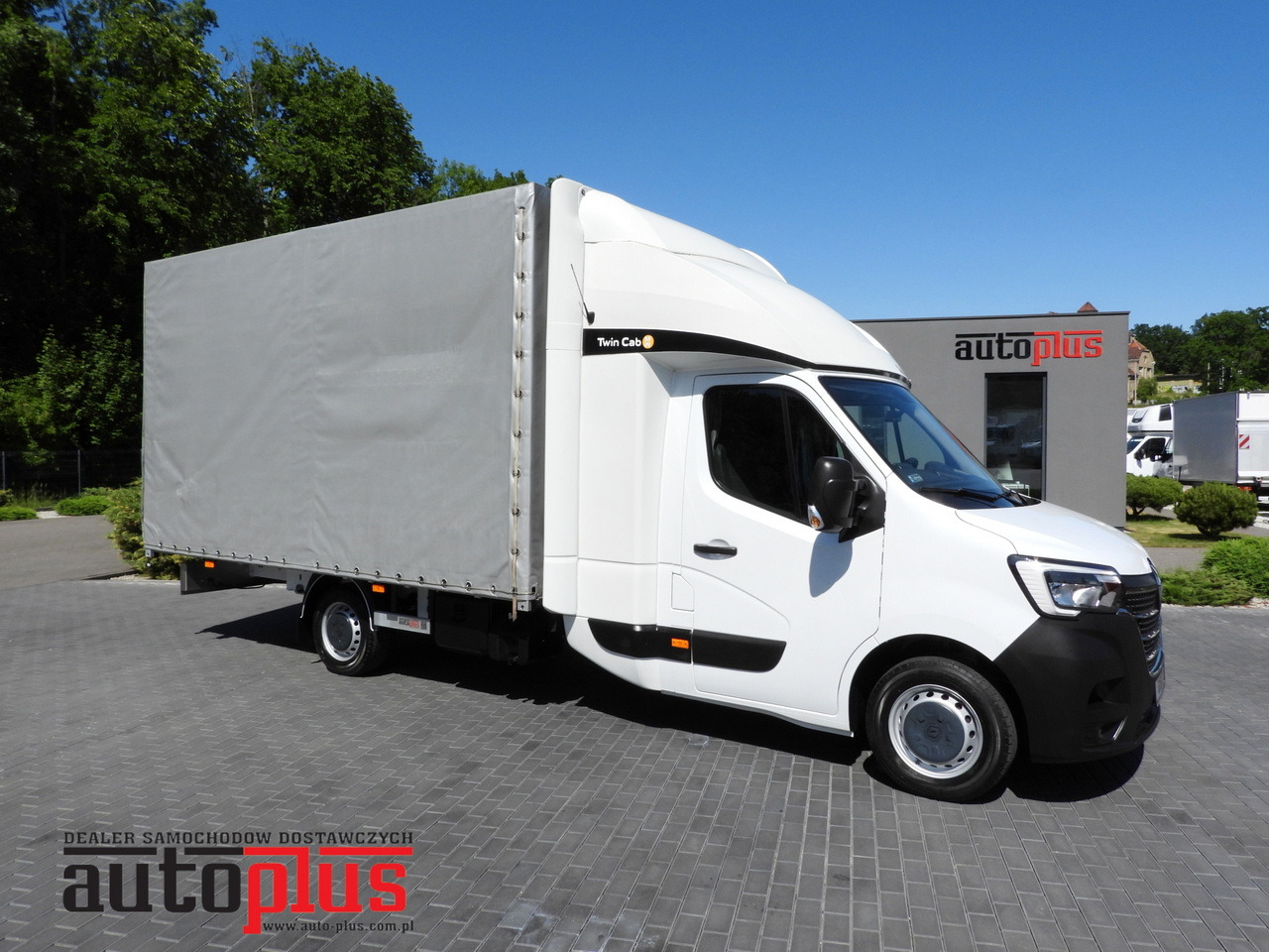 RENAULT MASTER TARPAULIN 10 PALLETS WEBASTO CRUISE CONTROL LED LIGHTS PNEUMATICS AIR CONDITIONING 165HP - Huifzeil bedrijfswagen: afbeelding 1 RENAULT MASTER TARPAULIN 10 PALLETS WEBASTO CRUISE CONTROL LED LIGHTS PNEUMATICS AIR CONDITIONING 165HP - Huifzeil bedrijfswagen: afbeelding 1