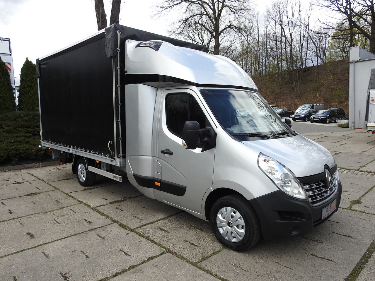 RENAULT MASTER TARPAULIN 8 PALLETS WEBASTO CRUISE CONTROL NAVIGATION AIR CONDITIONING PNEUMATICS 170HP - Huifzeil bedrijfswagen: afbeelding 4 RENAULT MASTER TARPAULIN 8 PALLETS WEBASTO CRUISE CONTROL NAVIGATION AIR CONDITIONING PNEUMATICS 170HP - Huifzeil bedrijfswagen: afbeelding 4