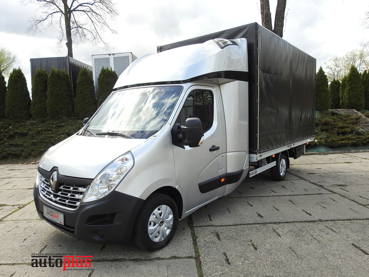 RENAULT MASTER TARPAULIN 8 PALLETS WEBASTO CRUISE CONTROL NAVIGATION AIR CONDITIONING PNEUMATICS 170HP - Huifzeil bedrijfswagen: afbeelding 1 RENAULT MASTER TARPAULIN 8 PALLETS WEBASTO CRUISE CONTROL NAVIGATION AIR CONDITIONING PNEUMATICS 170HP - Huifzeil bedrijfswagen: afbeelding 1