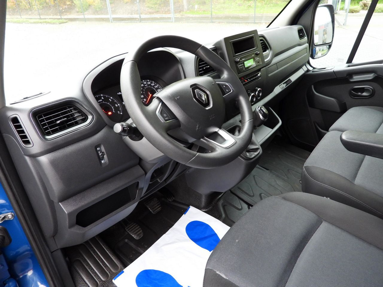 RENAULT MASTER TARPAULIN LIFT 8 PALLETS WEBASTO CRUISE CONTROL LED LIGHTS AIR CONDITIONING 165HP - Huifzeil bedrijfswagen: afbeelding 2 RENAULT MASTER TARPAULIN LIFT 8 PALLETS WEBASTO CRUISE CONTROL LED LIGHTS AIR CONDITIONING 165HP - Huifzeil bedrijfswagen: afbeelding 2