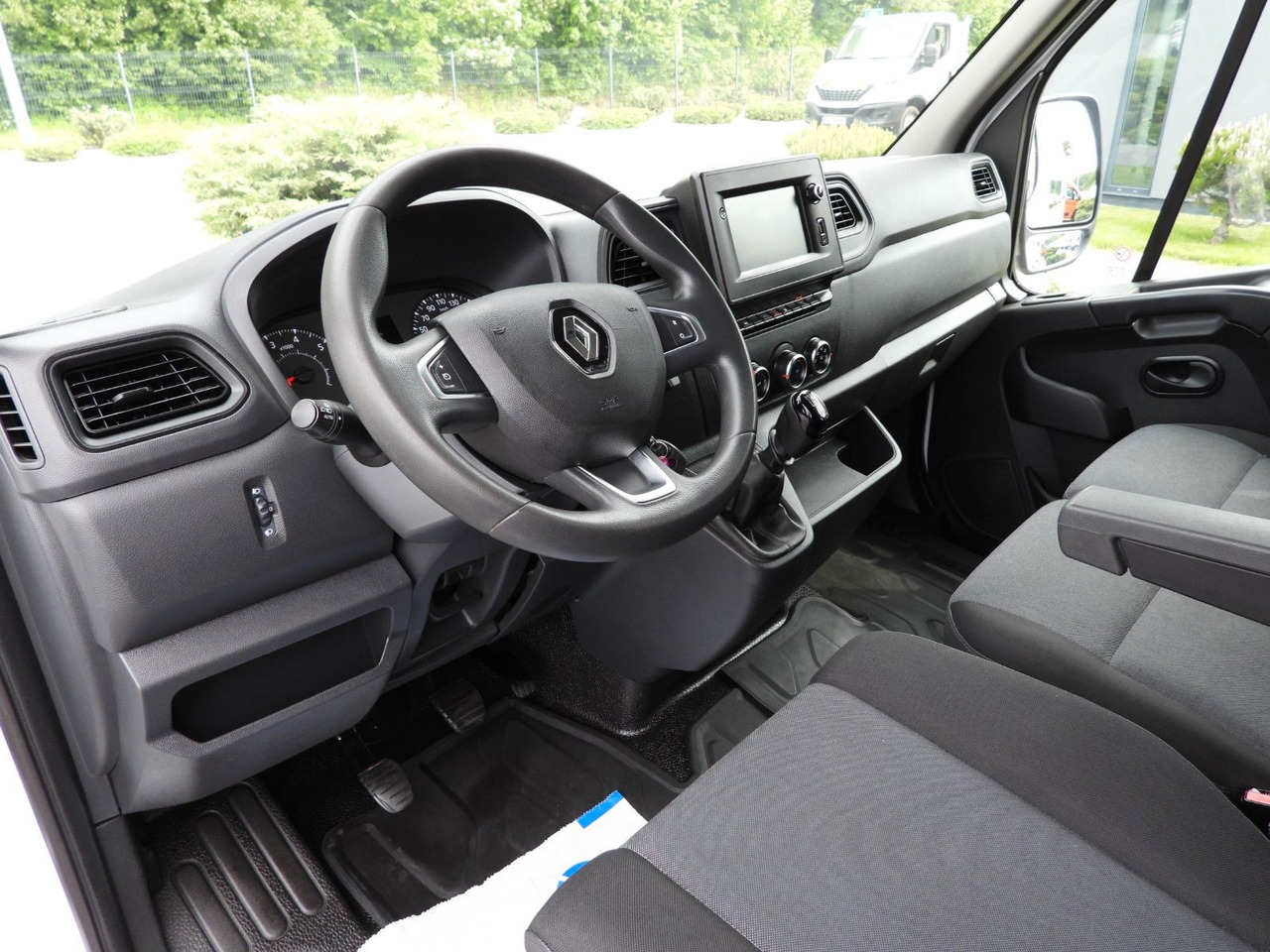 Renault MASTER KASTENWAGEN DOPPELKABINE 7 SITZE TEMPOMAT - Gesloten bestelwagen, Bestelwagen met dubbele cabine: afbeelding 2 Renault MASTER KASTENWAGEN DOPPELKABINE 7 SITZE TEMPOMAT - Gesloten bestelwagen, Bestelwagen met dubbele cabine: afbeelding 2