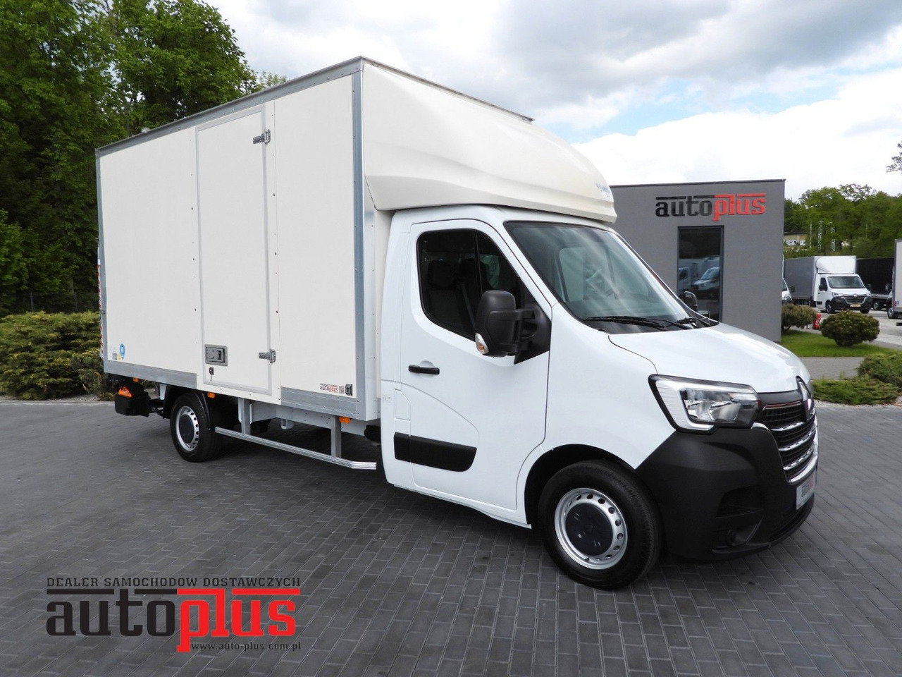 Renault MASTER KOFFER AUFZUG 8 PALETTEN TEMPOMAT A/C LED Renault MASTER KOFFER AUFZUG 8 PALETTEN TEMPOMAT A/C LED - Bestelwagen gesloten laadbak: afbeelding 1 Renault MASTER KOFFER AUFZUG 8 PALETTEN TEMPOMAT A/C LED Renault MASTER KOFFER AUFZUG 8 PALETTEN TEMPOMAT A/C LED - Bestelwagen gesloten laadbak: afbeelding 1