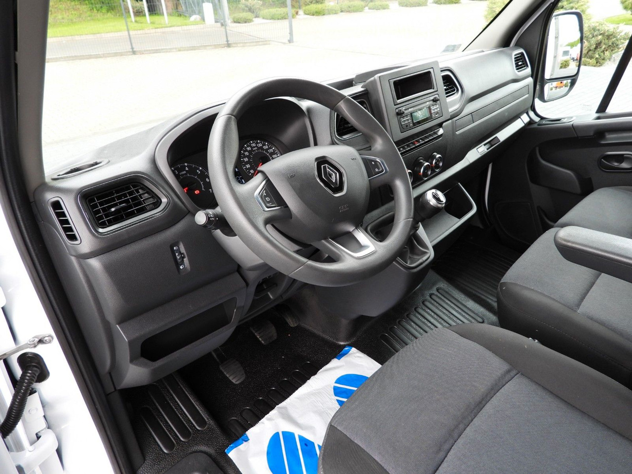 Renault MASTER PRITSCHE PLANE 10 PALETTEN TEMPOMAT A/C - Huifzeil bedrijfswagen: afbeelding 2 Renault MASTER PRITSCHE PLANE 10 PALETTEN TEMPOMAT A/C - Huifzeil bedrijfswagen: afbeelding 2