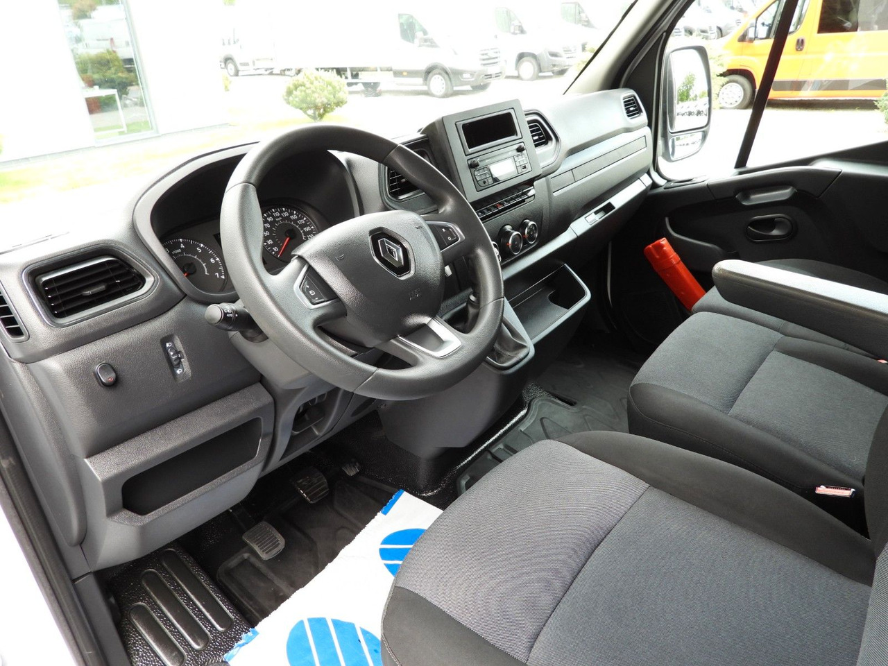 Renault MASTER PRITSCHE PLANE 10 PALETTEN TEMPOMAT - Huifzeil bedrijfswagen: afbeelding 2 Renault MASTER PRITSCHE PLANE 10 PALETTEN TEMPOMAT - Huifzeil bedrijfswagen: afbeelding 2