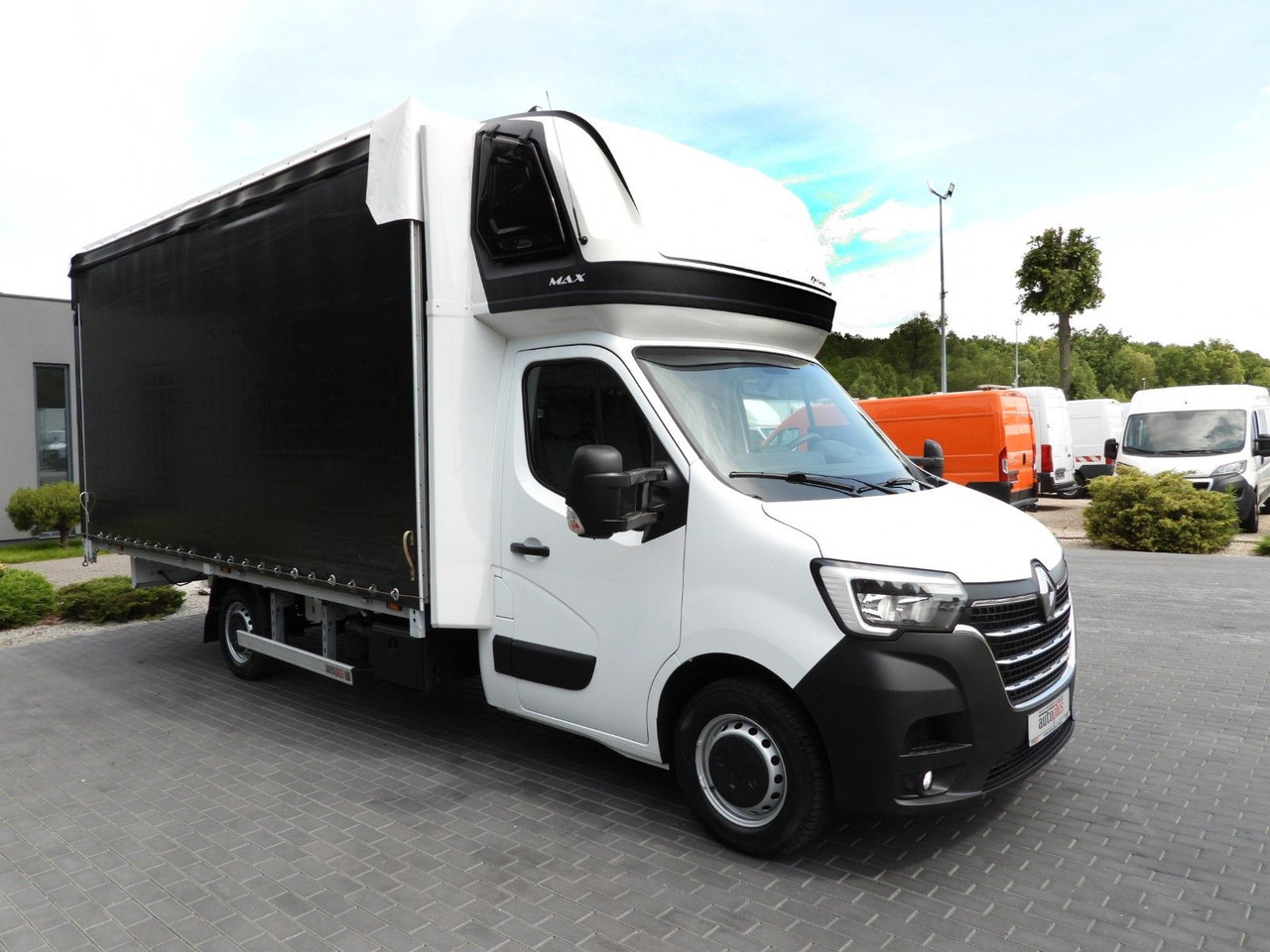 Renault MASTER PRITSCHE PLANE 12 PALETTEN WEBASTO A/C - Huifzeil bedrijfswagen: afbeelding 4 Renault MASTER PRITSCHE PLANE 12 PALETTEN WEBASTO A/C - Huifzeil bedrijfswagen: afbeelding 4
