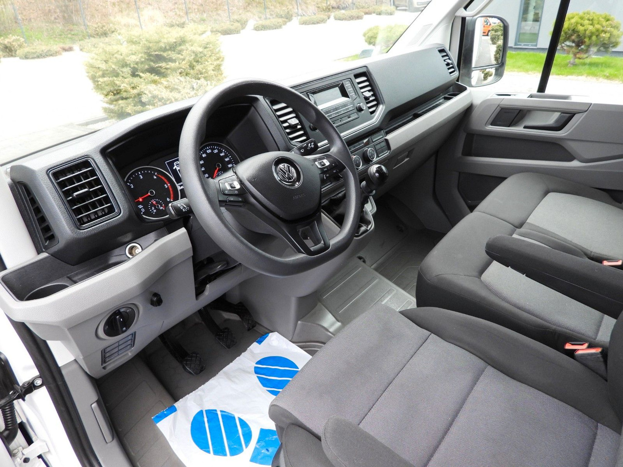 Volkswagen CRAFTER PRITSCHE PLANE 10 PALETTEN WEBASTO - Huifzeil bedrijfswagen: afbeelding 2 Volkswagen CRAFTER PRITSCHE PLANE 10 PALETTEN WEBASTO - Huifzeil bedrijfswagen: afbeelding 2