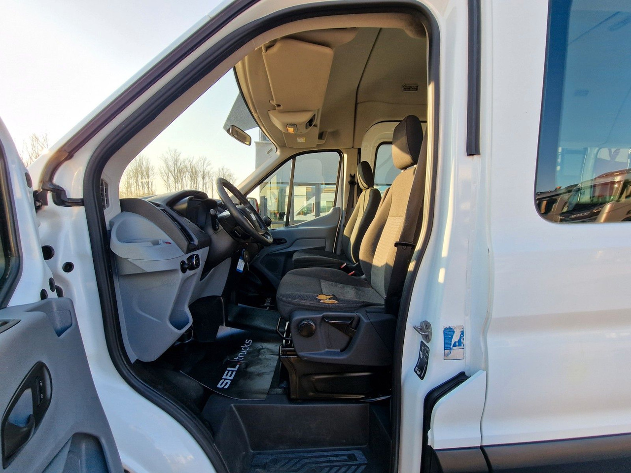 Gesloten bestelwagen Ford Transit / Transport von Personen im Rollstuhl: afbeelding 19 Gesloten bestelwagen Ford Transit / Transport von Personen im Rollstuhl: afbeelding 19