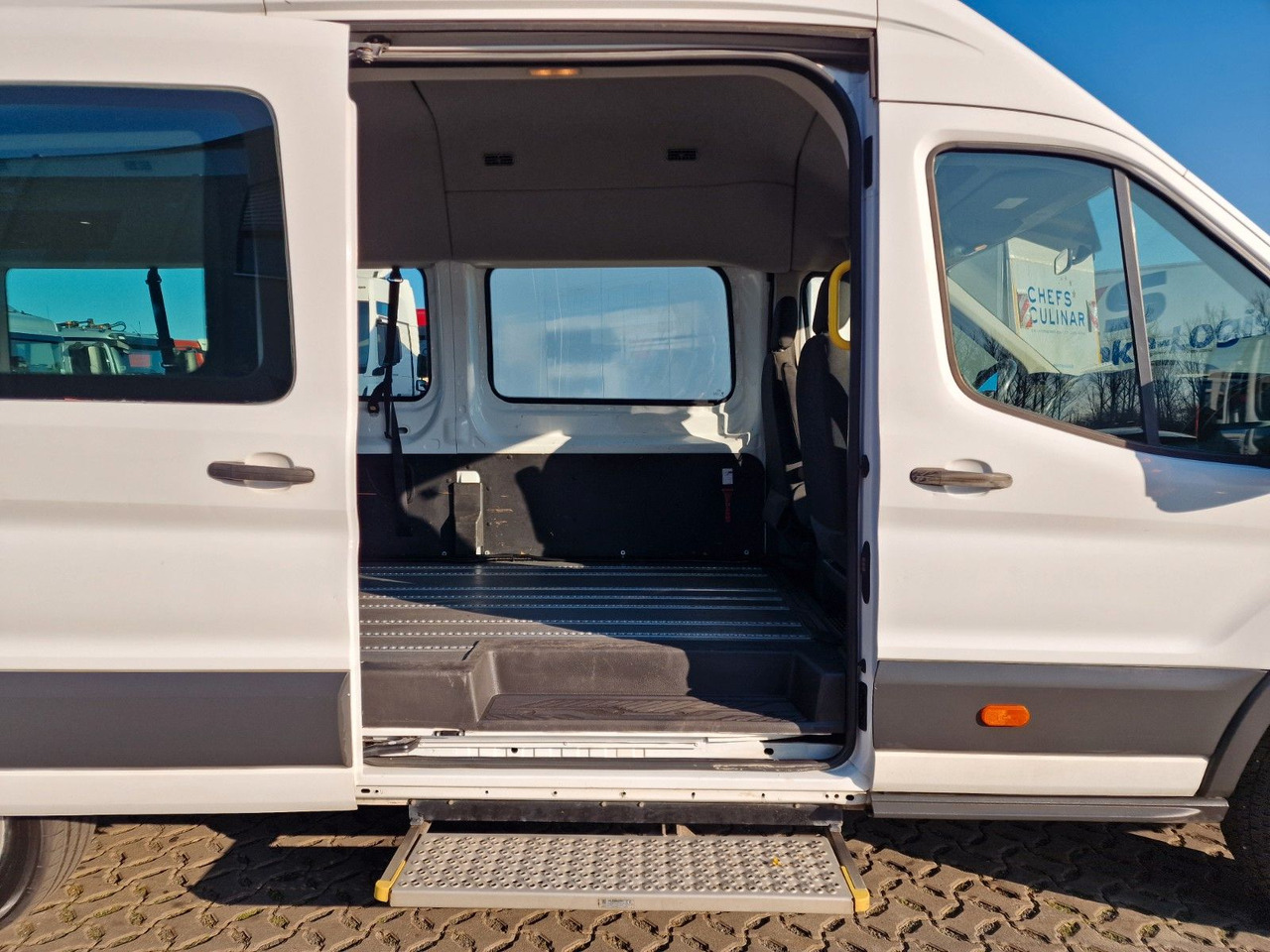 Gesloten bestelwagen Ford Transit / Transport von Personen im Rollstuhl: afbeelding 10 Gesloten bestelwagen Ford Transit / Transport von Personen im Rollstuhl: afbeelding 10
