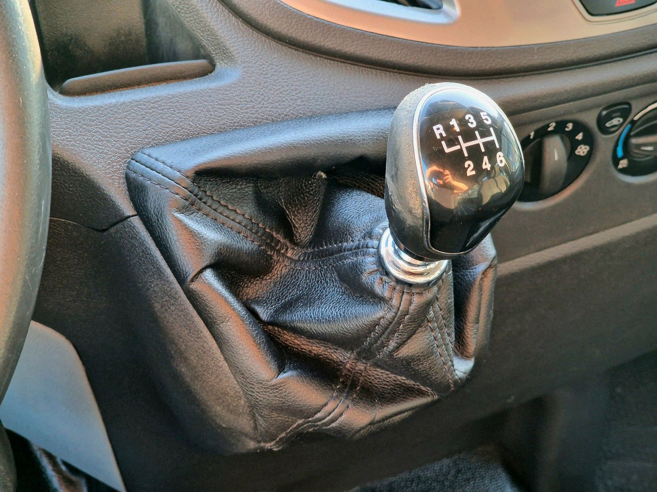 Gesloten bestelwagen Ford Transit / Transport von Personen im Rollstuhl: afbeelding 25 Gesloten bestelwagen Ford Transit / Transport von Personen im Rollstuhl: afbeelding 25