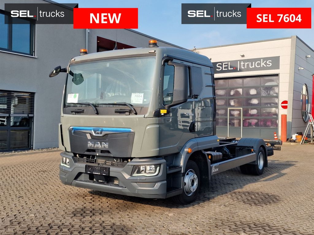 MAN TGL 8.250 4x2 BB / Nebenabtrieb/NEU/Euro 6E MAN TGL 8.250 4x2 BB / Nebenabtrieb/NEU/Euro 6E - Chassis vrachtwagen: afbeelding 1 MAN TGL 8.250 4x2 BB / Nebenabtrieb/NEU/Euro 6E MAN TGL 8.250 4x2 BB / Nebenabtrieb/NEU/Euro 6E - Chassis vrachtwagen: afbeelding 1