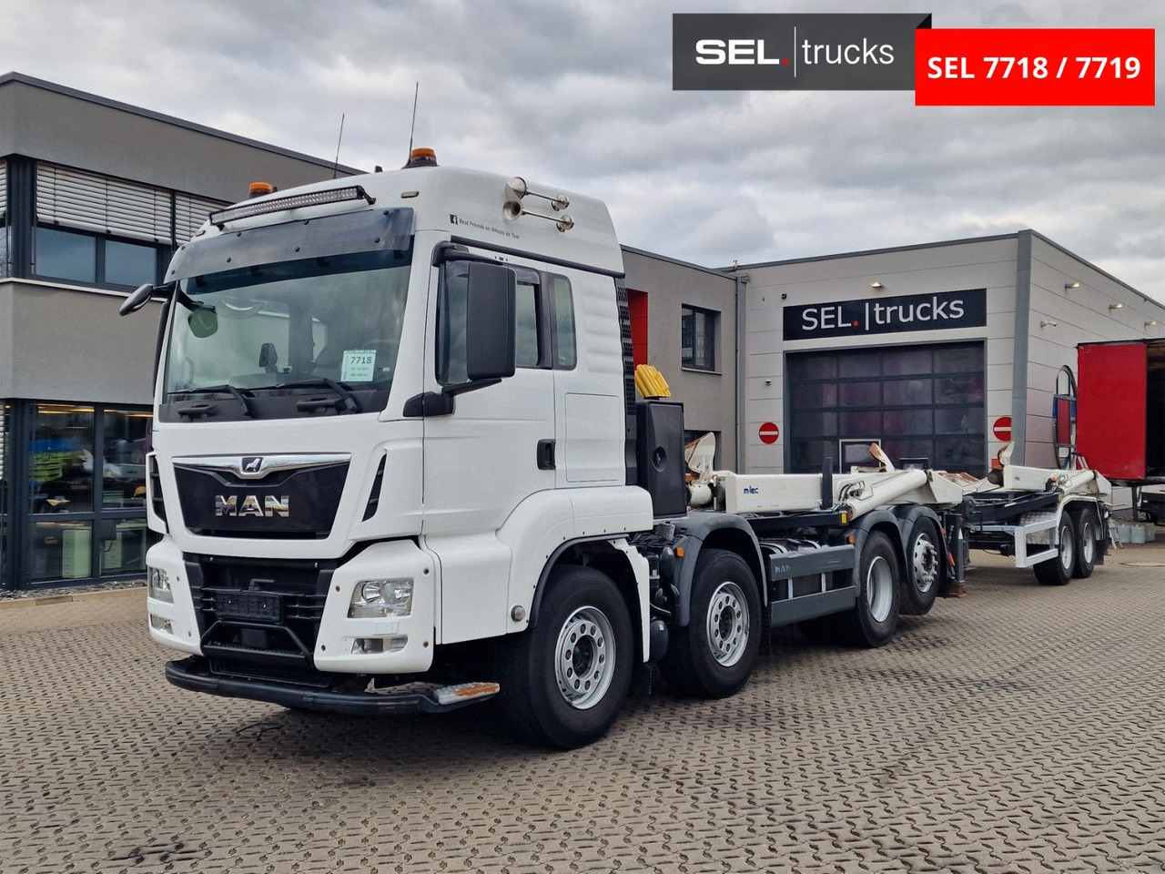 MAN TGS 35.500.8X2-6 BL / Silosteller / Lenkachse - Kipper vrachtwagen: afbeelding 1 MAN TGS 35.500.8X2-6 BL / Silosteller / Lenkachse - Kipper vrachtwagen: afbeelding 1