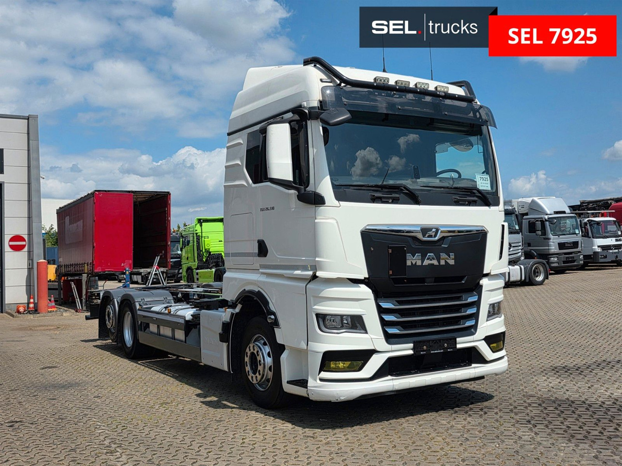 MAN TGX 26.510 6x2-2 LL CH / ZF Intarder / Liftachse - Containertransporter/ Wissellaadbak vrachtwagen: afbeelding 3 MAN TGX 26.510 6x2-2 LL CH / ZF Intarder / Liftachse - Containertransporter/ Wissellaadbak vrachtwagen: afbeelding 3