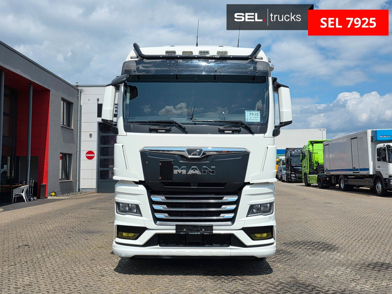 MAN TGX 26.510 6x2-2 LL CH / ZF Intarder / Liftachse - Containertransporter/ Wissellaadbak vrachtwagen: afbeelding 2 MAN TGX 26.510 6x2-2 LL CH / ZF Intarder / Liftachse - Containertransporter/ Wissellaadbak vrachtwagen: afbeelding 2