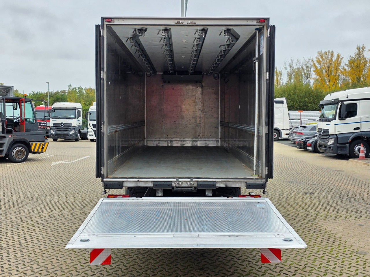 Mercedes-Benz Atego 1523 / LBW / ROHRBAHN/ Carrier - Koelwagen vrachtwagen: afbeelding 1 Mercedes-Benz Atego 1523 / LBW / ROHRBAHN/ Carrier - Koelwagen vrachtwagen: afbeelding 1