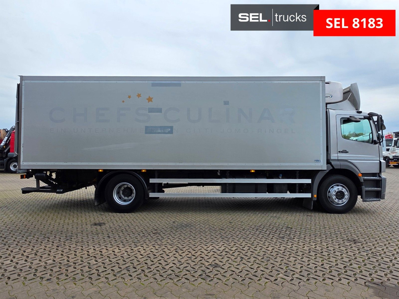 Mercedes-Benz Axor 1826 / Ladebordwand / Carrier Supra 1250 Mt - Koelwagen vrachtwagen: afbeelding 4 Mercedes-Benz Axor 1826 / Ladebordwand / Carrier Supra 1250 Mt - Koelwagen vrachtwagen: afbeelding 4