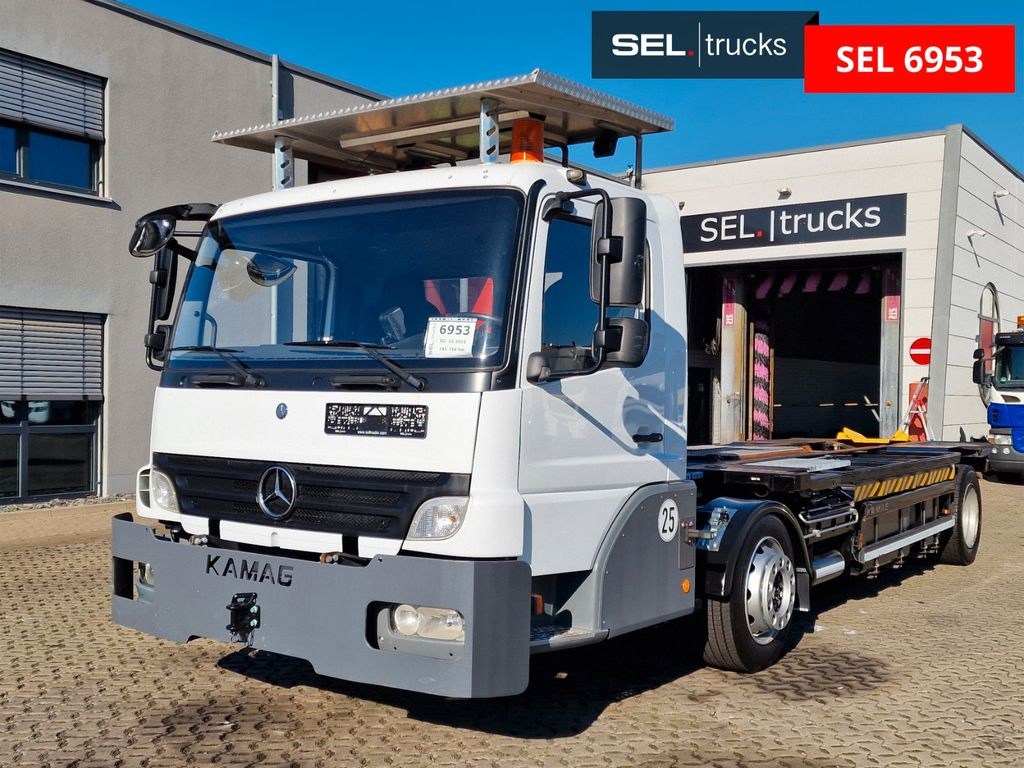 Mercedes-Benz Kamag WBH25 Mercedes-Benz Kamag WBH25 - Containertransporter/ Wissellaadbak vrachtwagen: afbeelding 1 Mercedes-Benz Kamag WBH25 Mercedes-Benz Kamag WBH25 - Containertransporter/ Wissellaadbak vrachtwagen: afbeelding 1