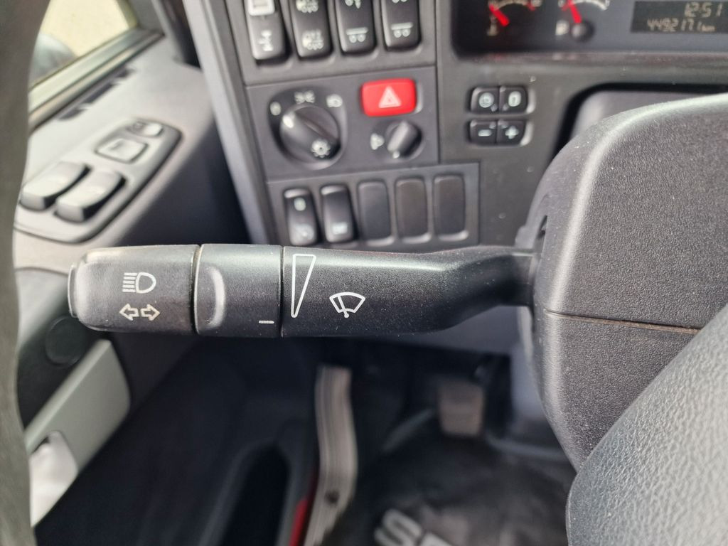 Kraanwagen, Vrachtwagen met open laadbak Scania R 380 LB6X2*4MNA / Retarder / HIAB / Lenkachse: afbeelding 23 Kraanwagen, Vrachtwagen met open laadbak Scania R 380 LB6X2*4MNA / Retarder / HIAB / Lenkachse: afbeelding 23