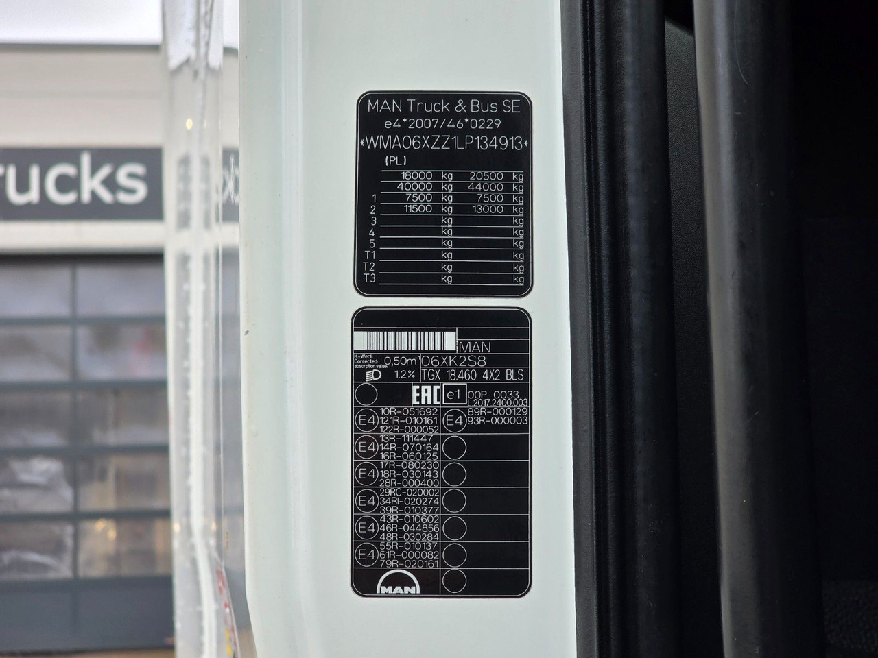 Trekker MAN TGX 18.460 4X2 BLS / Retarder / 2 Tanks: afbeelding 25