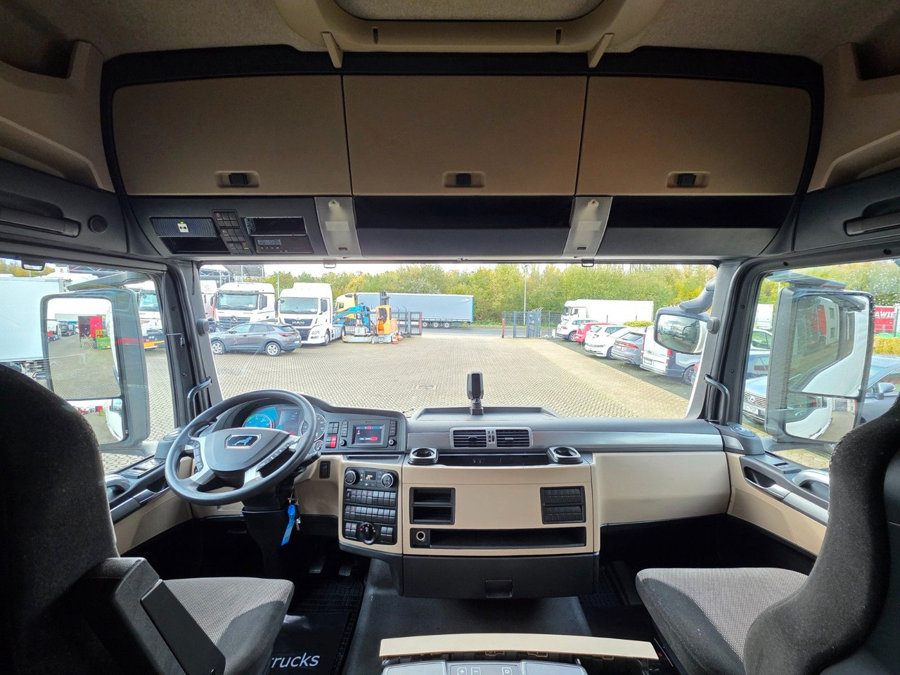 Trekker MAN TGX 18.460 4X2 BLS / Retarder / 2 Tanks: afbeelding 33