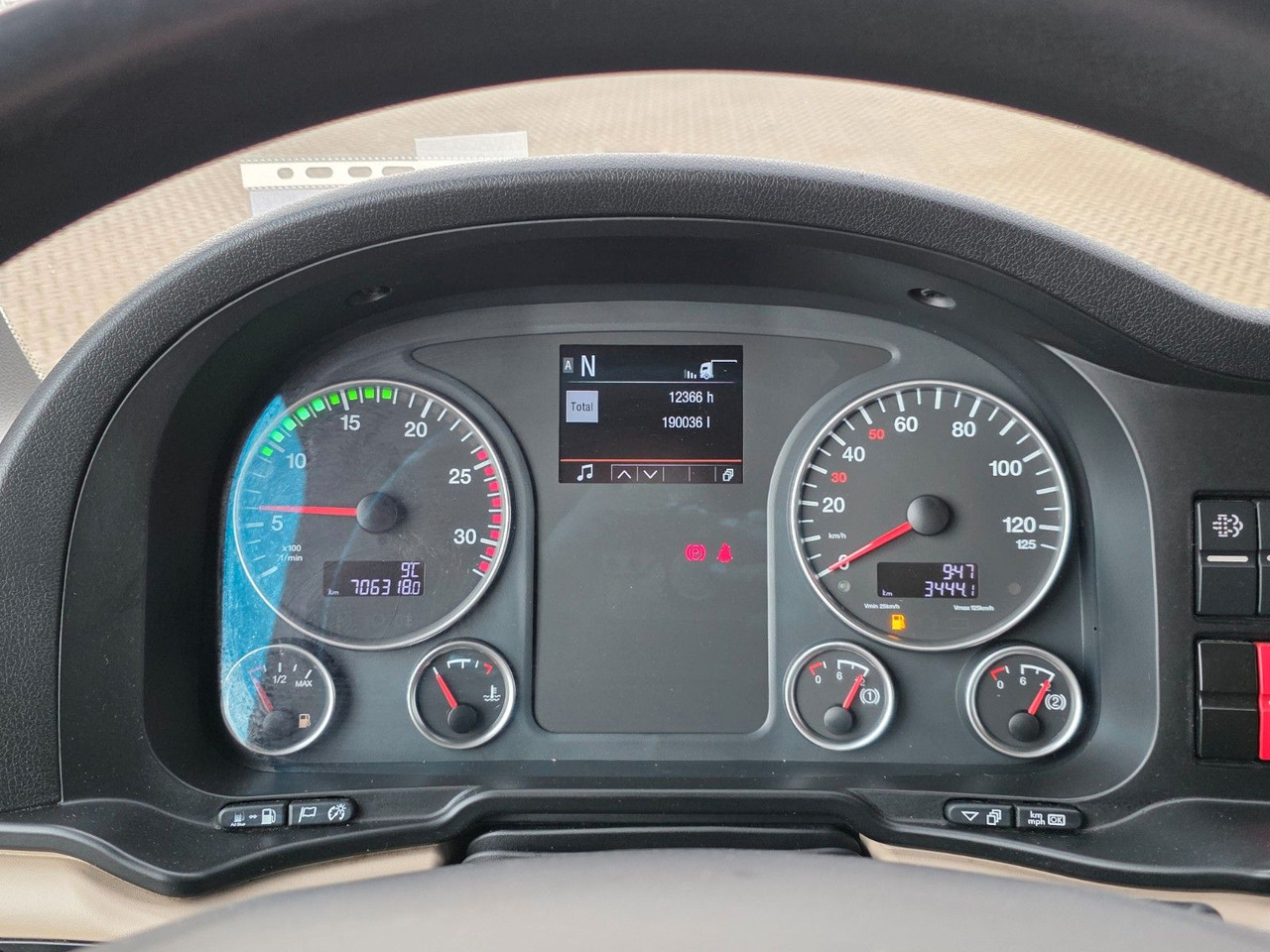 Trekker MAN TGX 18.460 4X2 BLS / Retarder / 2 Tanks: afbeelding 38