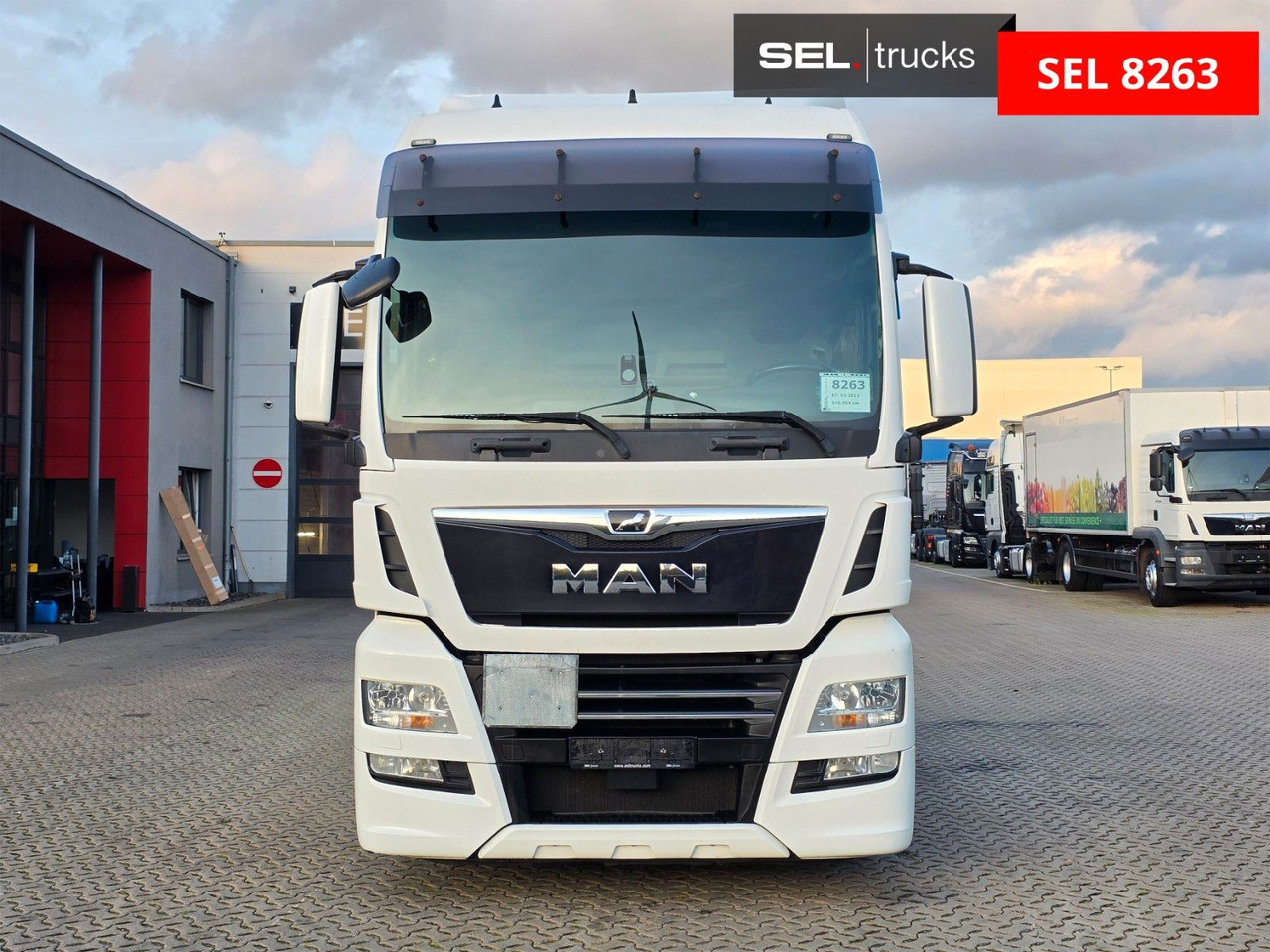 MAN TGX 18.500 4X2 LLS-U / 2 Tanks / Xenon - Trekker: afbeelding 2 MAN TGX 18.500 4X2 LLS-U / 2 Tanks / Xenon - Trekker: afbeelding 2