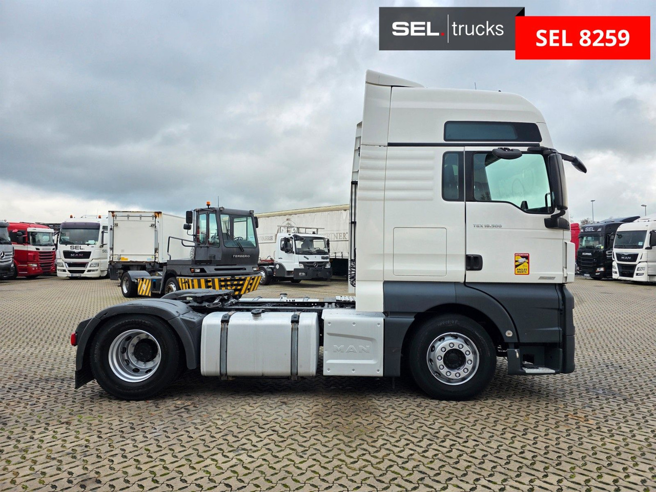 MAN TGX 18.500 4x2 BLS / Retarder / 2 Tanks - Trekker: afbeelding 4 MAN TGX 18.500 4x2 BLS / Retarder / 2 Tanks - Trekker: afbeelding 4