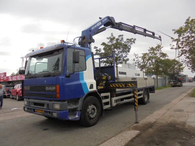 DAF 75.270 4X2 NL TRUCK - Kraanwagen: afbeelding 1 DAF 75.270 4X2 NL TRUCK - Kraanwagen: afbeelding 1