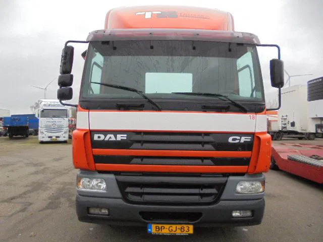 DAF CF 180 - Bakwagen: afbeelding 2 DAF CF 180 - Bakwagen: afbeelding 2