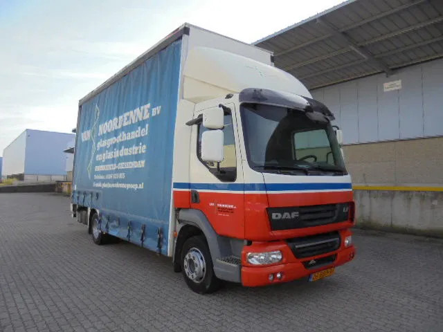 DAF LF 45 - Schuifzeilen vrachtwagen: afbeelding 3 DAF LF 45 - Schuifzeilen vrachtwagen: afbeelding 3