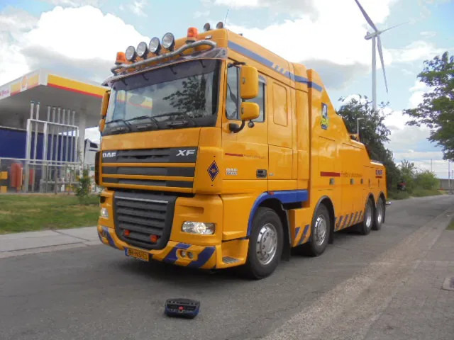 Bergingsvoertuig DAF XF 105 510 8X4 WRECKER: afbeelding 1