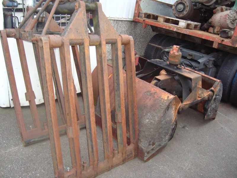 Hiab ALLTYPE YEARS AND PRICES HIAB PALFINGER HMF ATLAS KENNIS EFFER COPMA - Autolaadkraan: afbeelding 5 Hiab ALLTYPE YEARS AND PRICES HIAB PALFINGER HMF ATLAS KENNIS EFFER COPMA - Autolaadkraan: afbeelding 5
