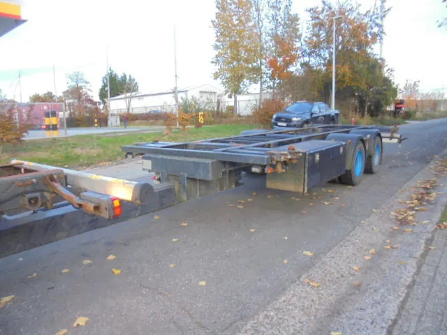 Kögel YWE 18 - Containertransporter/ Wissellaadbak aanhangwagen: afbeelding 1 Kögel YWE 18 - Containertransporter/ Wissellaadbak aanhangwagen: afbeelding 1