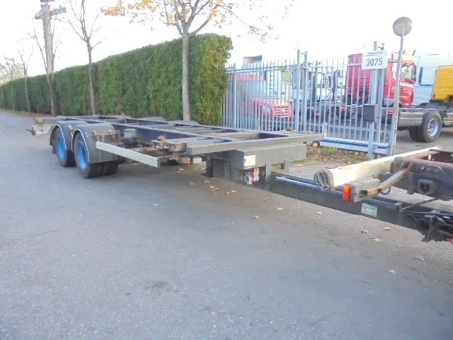 Kögel YWE 18 - Containertransporter/ Wissellaadbak aanhangwagen: afbeelding 2 Kögel YWE 18 - Containertransporter/ Wissellaadbak aanhangwagen: afbeelding 2