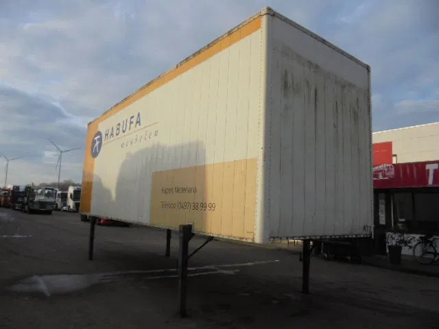 Krone WISSELLAADBAK - Gesloten laadbak: afbeelding 2 Krone WISSELLAADBAK - Gesloten laadbak: afbeelding 2