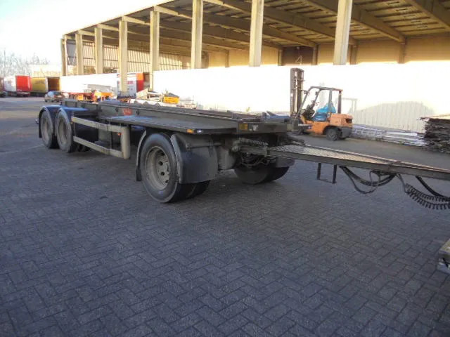 Ligthart 1018 BR NL KENTEKEN TOT APK 11-2025 - Containertransporter/ Wissellaadbak aanhangwagen: afbeelding 3 Ligthart 1018 BR NL KENTEKEN TOT APK 11-2025 - Containertransporter/ Wissellaadbak aanhangwagen: afbeelding 3