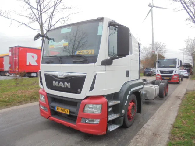 MAN TGS 23.400 LL.U 6X2 - Autovrachtwagen vrachtwagen: afbeelding 1 MAN TGS 23.400 LL.U 6X2 - Autovrachtwagen vrachtwagen: afbeelding 1