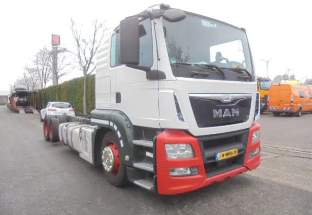 MAN TGS 23.400 LL.U 6X2 - Autovrachtwagen vrachtwagen: afbeelding 4 MAN TGS 23.400 LL.U 6X2 - Autovrachtwagen vrachtwagen: afbeelding 4