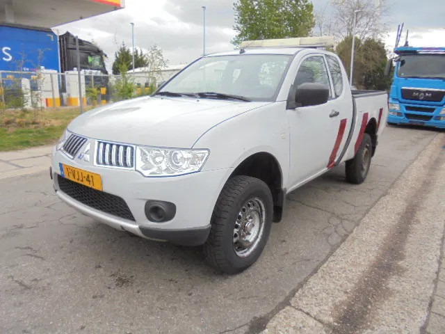 Mitsubishi L200 4X4 PICK-UP - Pick-up: afbeelding 1 Mitsubishi L200 4X4 PICK-UP - Pick-up: afbeelding 1