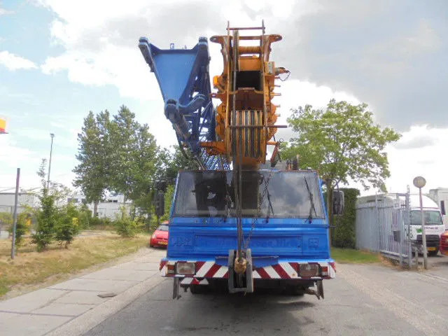PPM ATT 350 4X4X4 - Alle terrein kraan: afbeelding 4 PPM ATT 350 4X4X4 - Alle terrein kraan: afbeelding 4