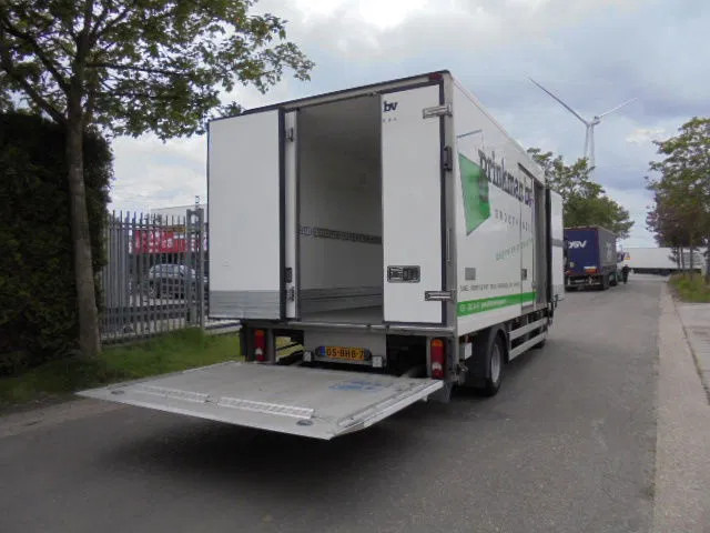 Renault D 6.5 150 NL TRUCK - Koelwagen vrachtwagen: afbeelding 4 Renault D 6.5 150 NL TRUCK - Koelwagen vrachtwagen: afbeelding 4