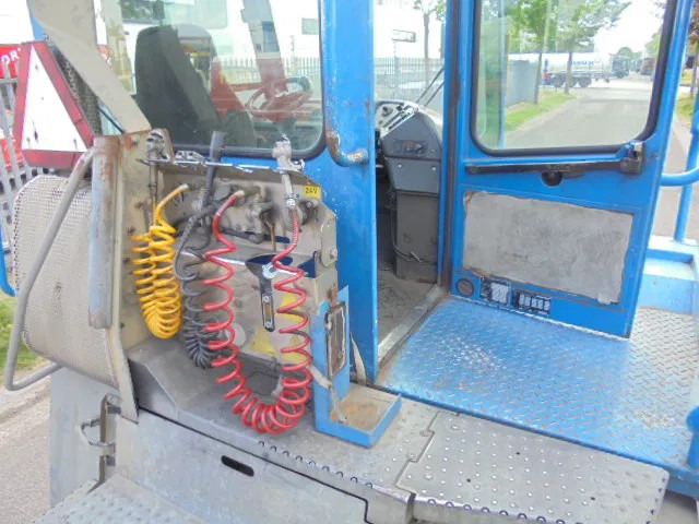 Terminal trekker Terberg YT 182 + REGISTRATION: afbeelding 8 Terminal trekker Terberg YT 182 + REGISTRATION: afbeelding 8