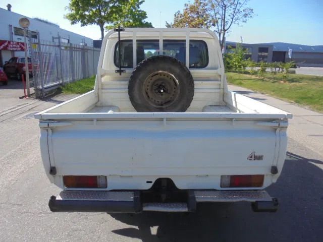 Toyota Land Cruiser HJ79L 4X4 CREWCAB PICKUP EXPORT OUTSIDE EU ONLY - Pick-up: afbeelding 5 Toyota Land Cruiser HJ79L 4X4 CREWCAB PICKUP EXPORT OUTSIDE EU ONLY - Pick-up: afbeelding 5
