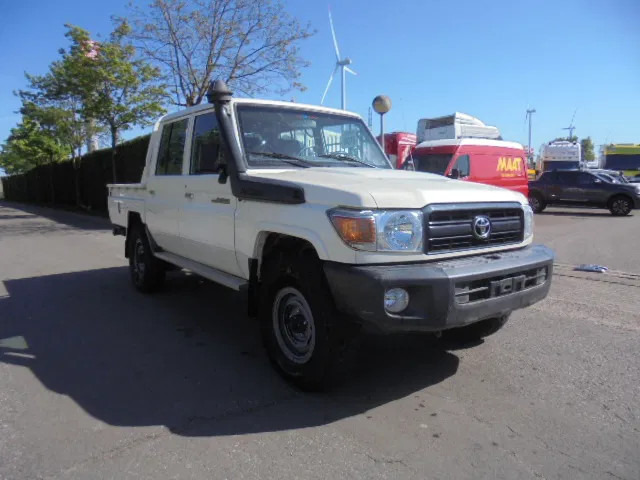 Toyota Land Cruiser HJ79L 4X4 CREWCAB PICKUP EXPORT OUTSIDE EU ONLY - Pick-up: afbeelding 3 Toyota Land Cruiser HJ79L 4X4 CREWCAB PICKUP EXPORT OUTSIDE EU ONLY - Pick-up: afbeelding 3
