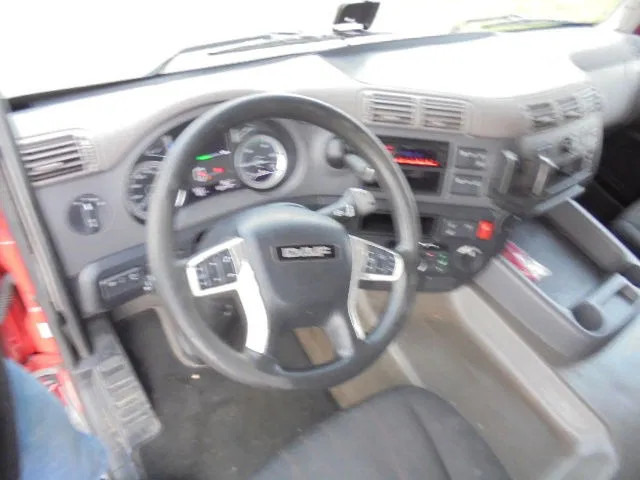 DAF CF 410 52 UNITS IN STOCK NL TREKKERS - Trekker: afbeelding 5 DAF CF 410 52 UNITS IN STOCK NL TREKKERS - Trekker: afbeelding 5